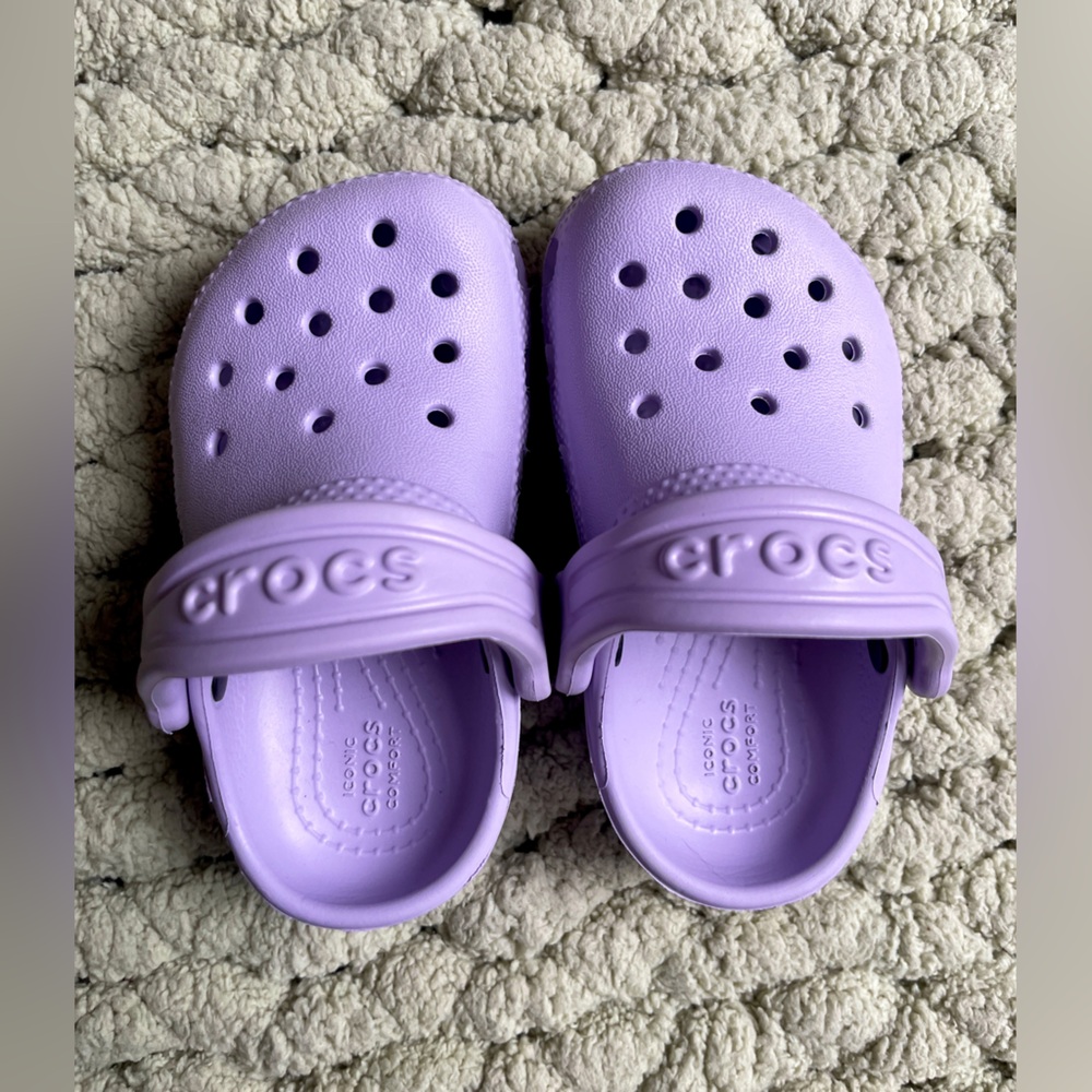 Lavender crocs, toddler size 5